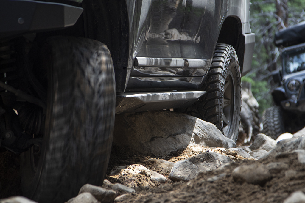 Land Cruiser Rock Sliders | Blitz | 200 Series & Lexus LX 570 (08-21)