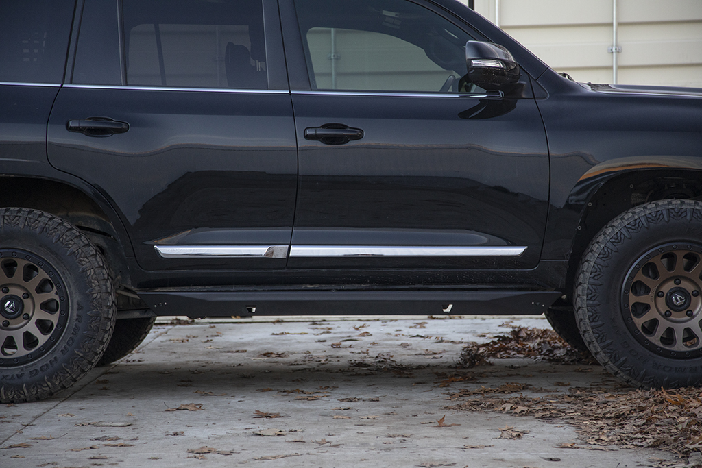 Land Cruiser Rock Sliders | Blitz | 200 Series & Lexus LX 570 (08-21)