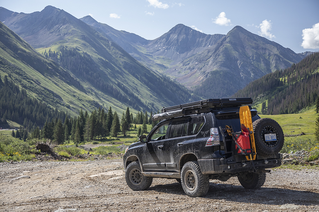 Adventure Carrier | Rear Bumper Swing-out