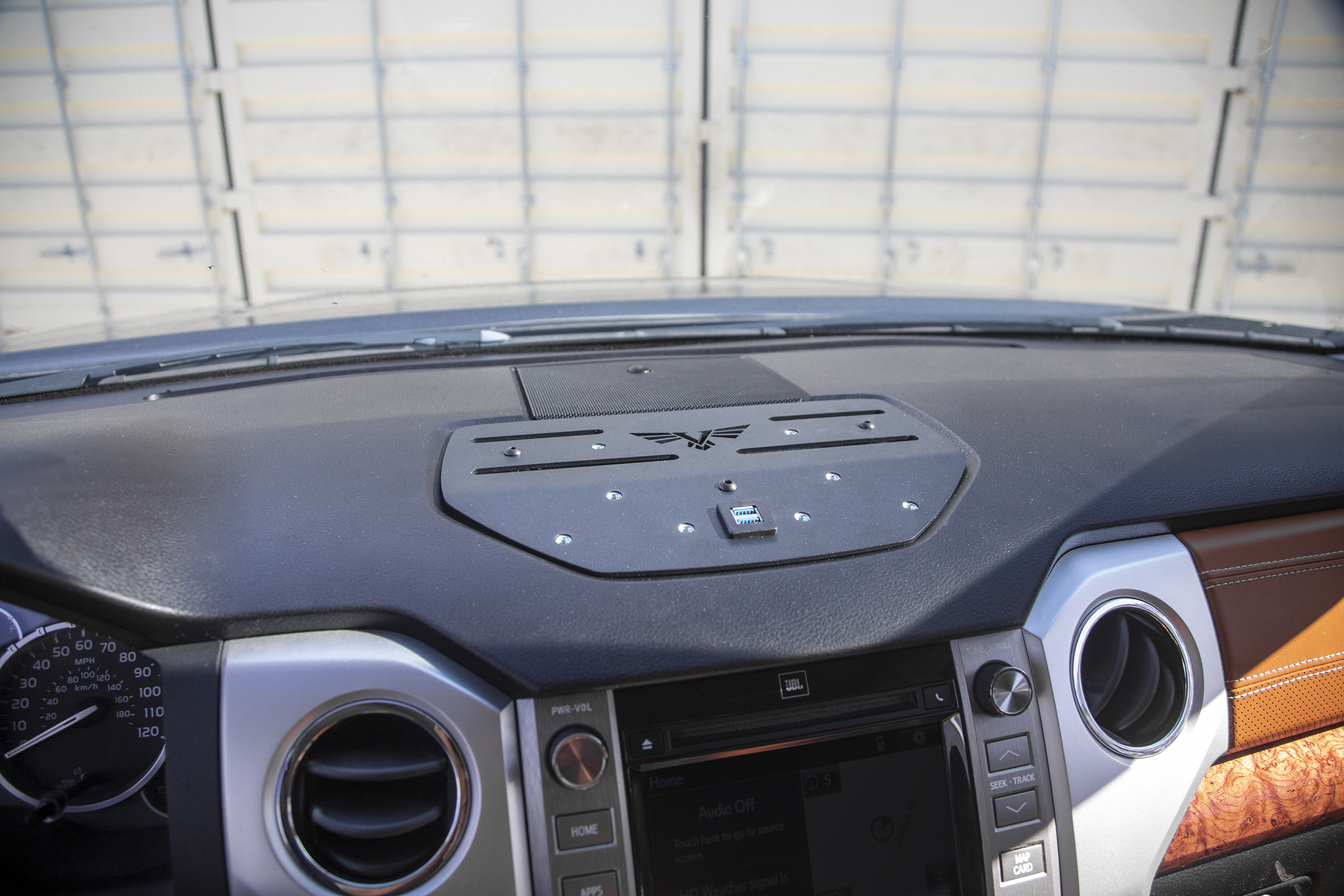 Tundra Dash Accessory Mount | (14-21)