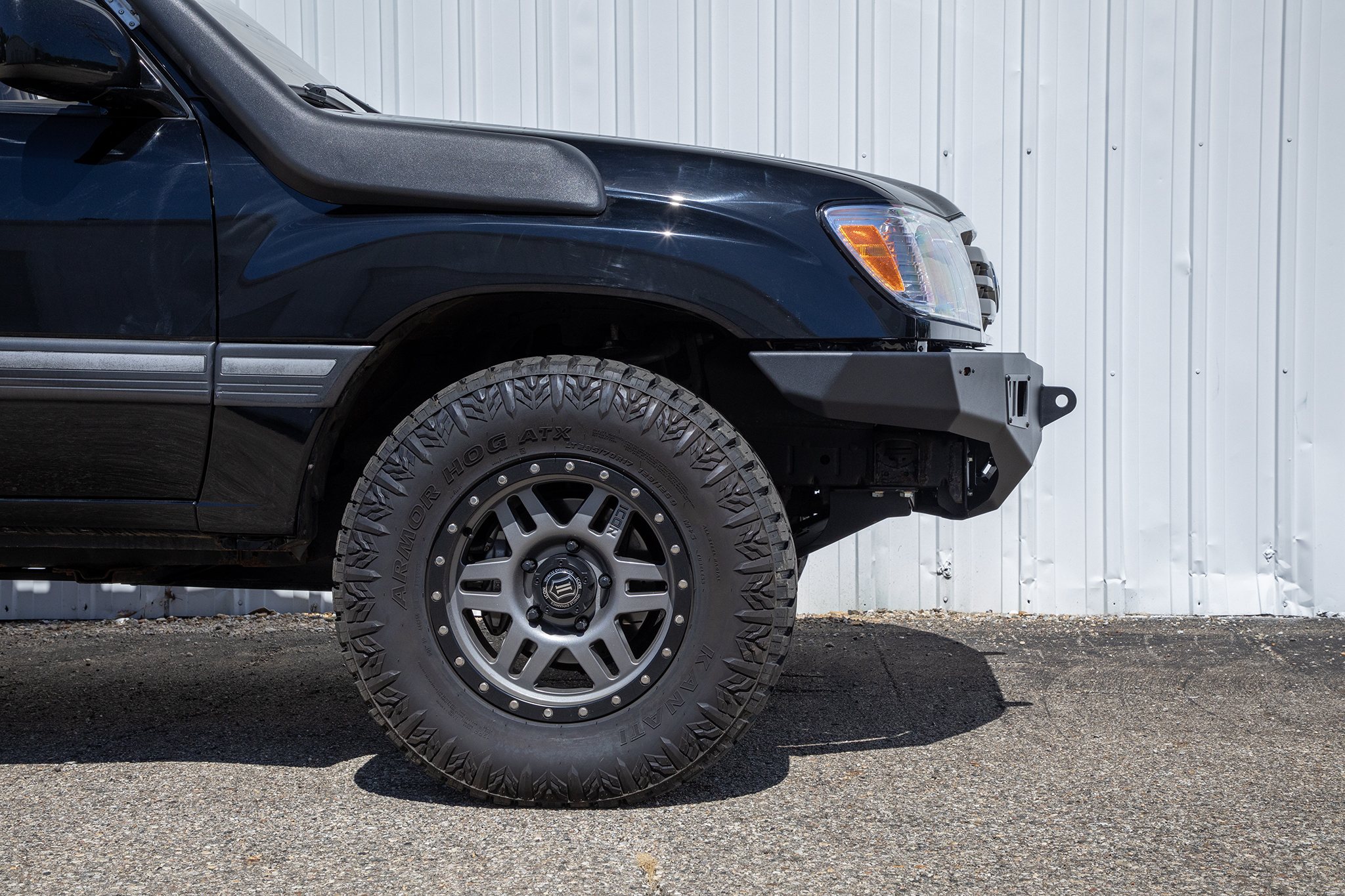 Land Cruiser Front Strike Bumper | 100 Series - Lexus LX 470 (98-07)