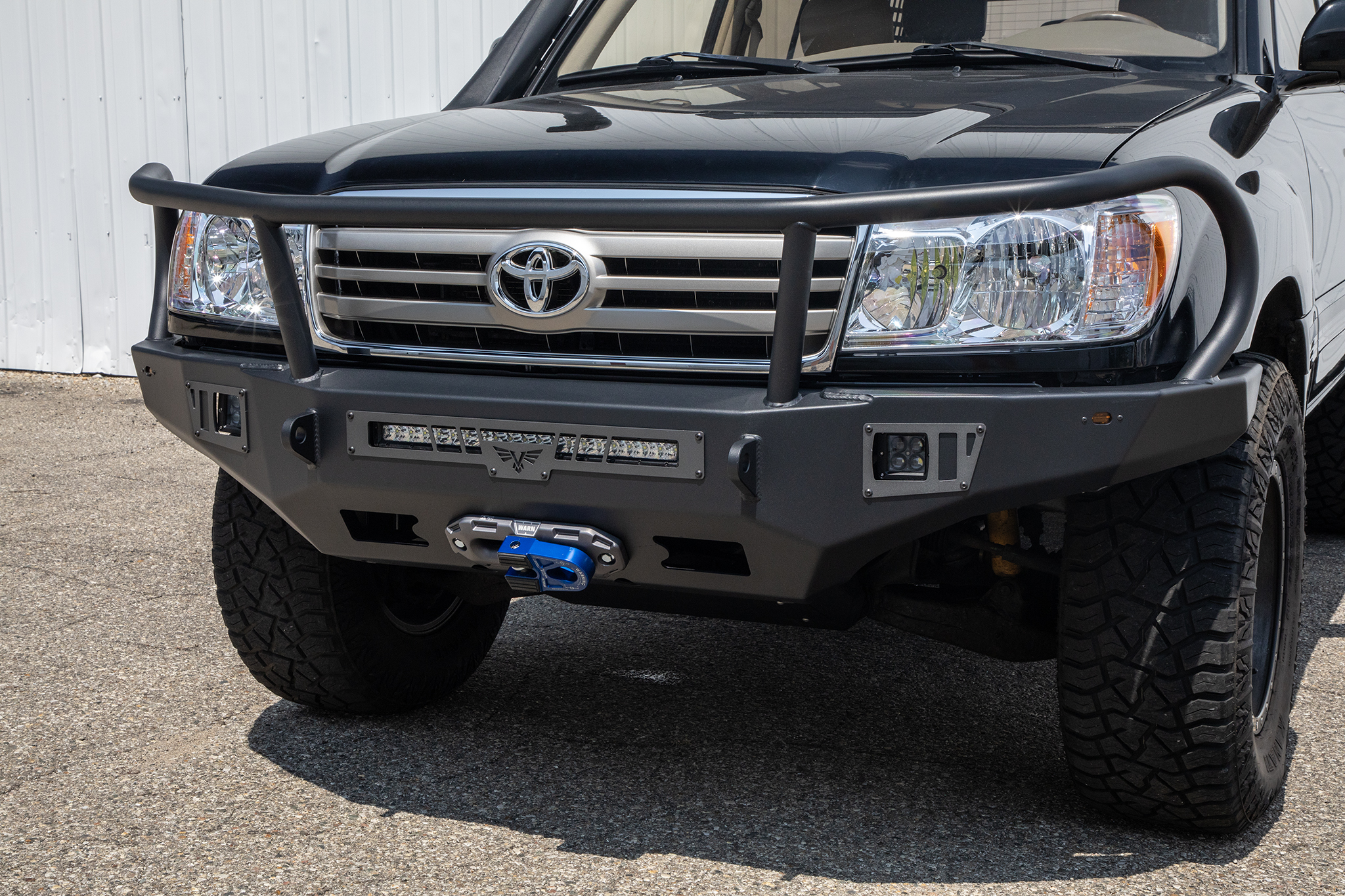 Land Cruiser Front Strike Bumper | 100 Series - Lexus LX 470 (98-07)