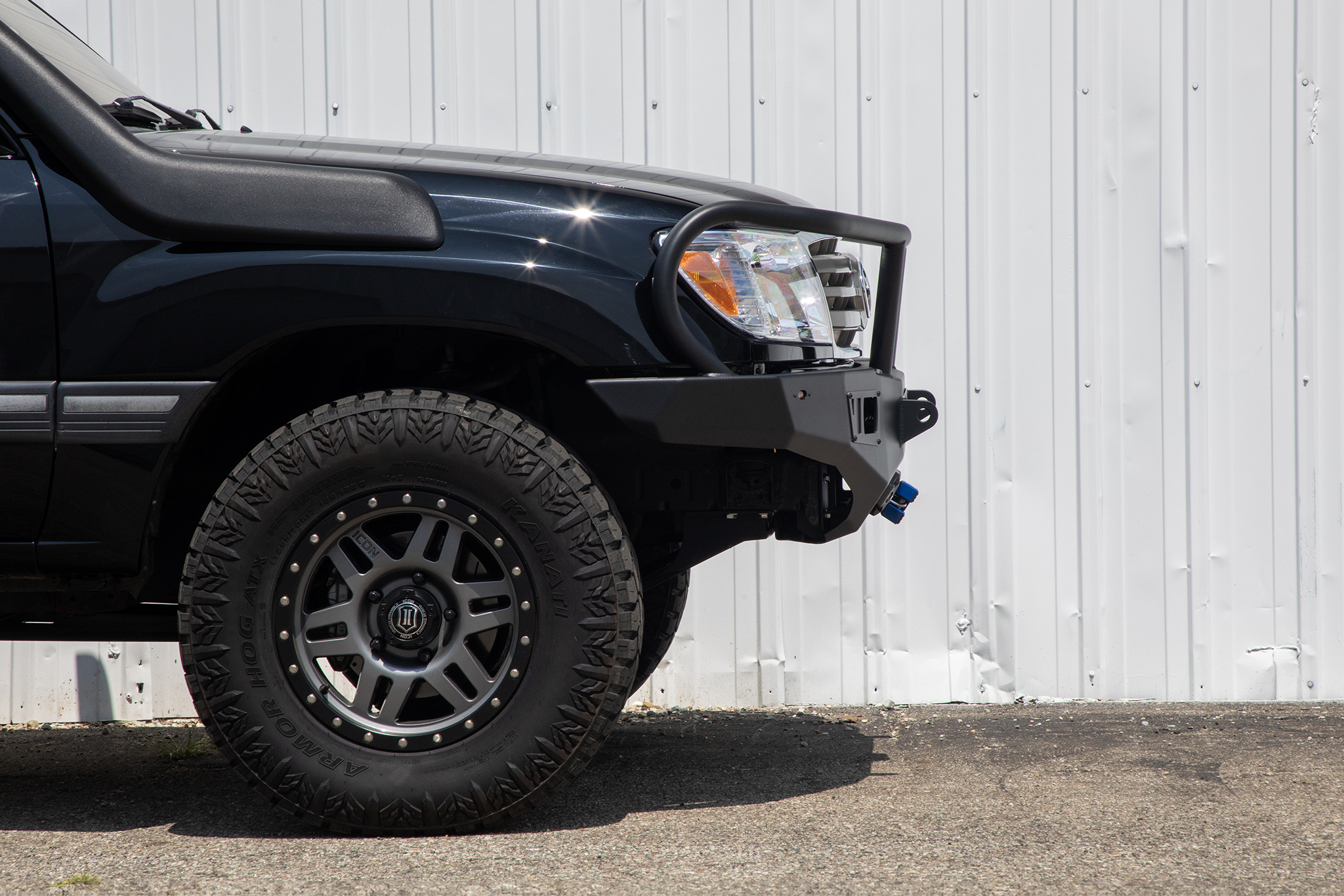Land Cruiser Front Strike Bumper | 100 Series - Lexus LX 470 (98-07)