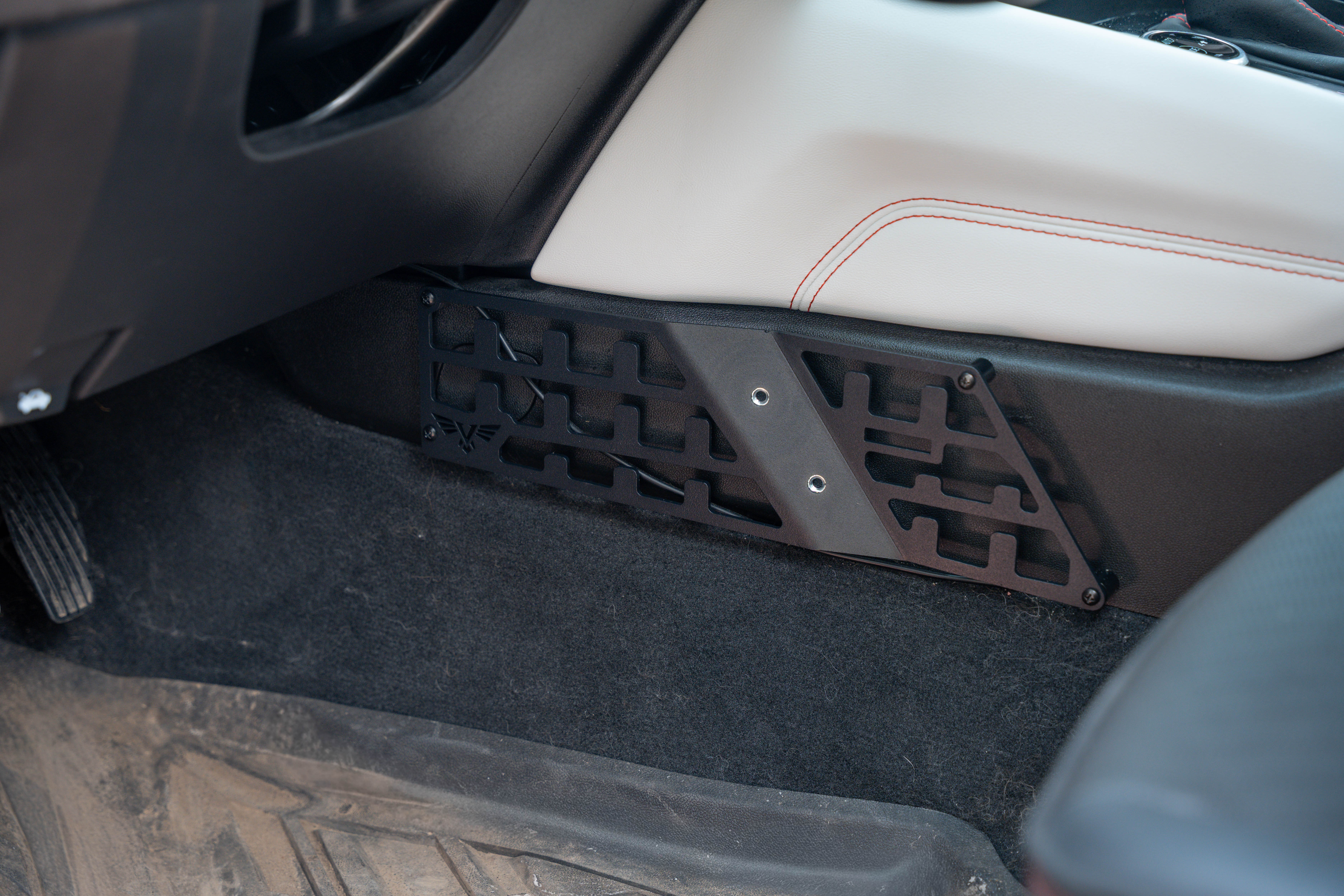 Chevy Colorado Center Console EDC MOLLE Panel | 3rd Gen Chevy Colorado & GMC Canyon (23+)