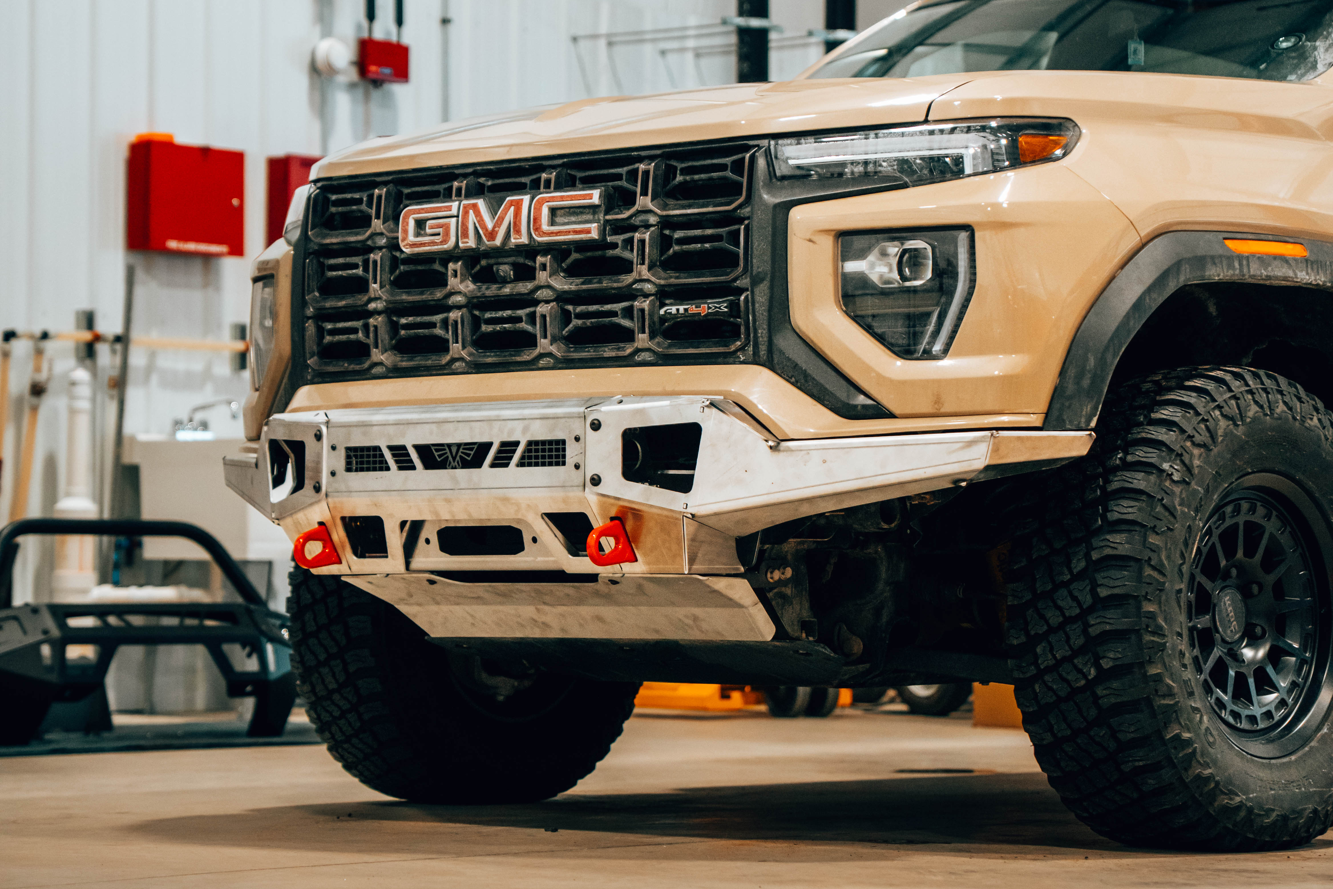 PRE-ORDER | GMC Canyon Front Bumper | Blitz | 2023+