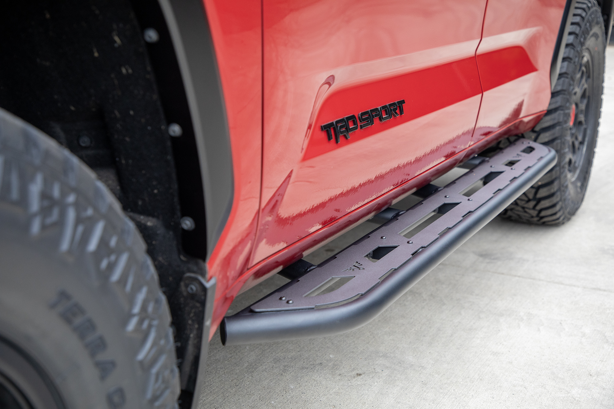 Sequoia Strike Slider Tread Plate | 3rd Gen (2023+)